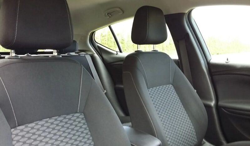 Opel Astra 1.4 Turbo Color Edition full