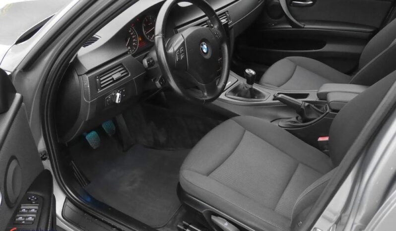 BMW Seria 3 318i full