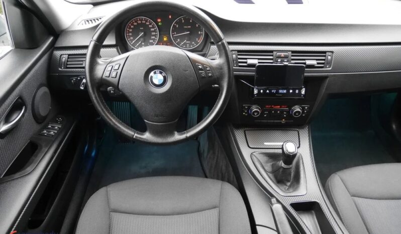 BMW Seria 3 318i full