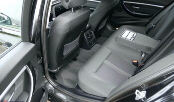 BMW Seria 3 318d Sport Line full