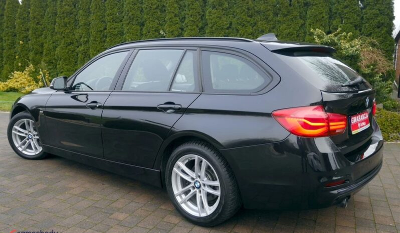 BMW Seria 3 318d Sport Line full