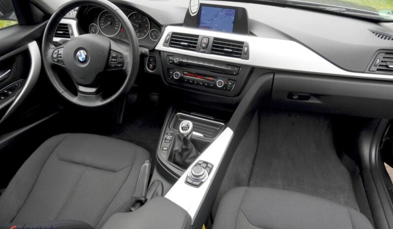 BMW Seria 3 318d DPF Edition Exclusive full