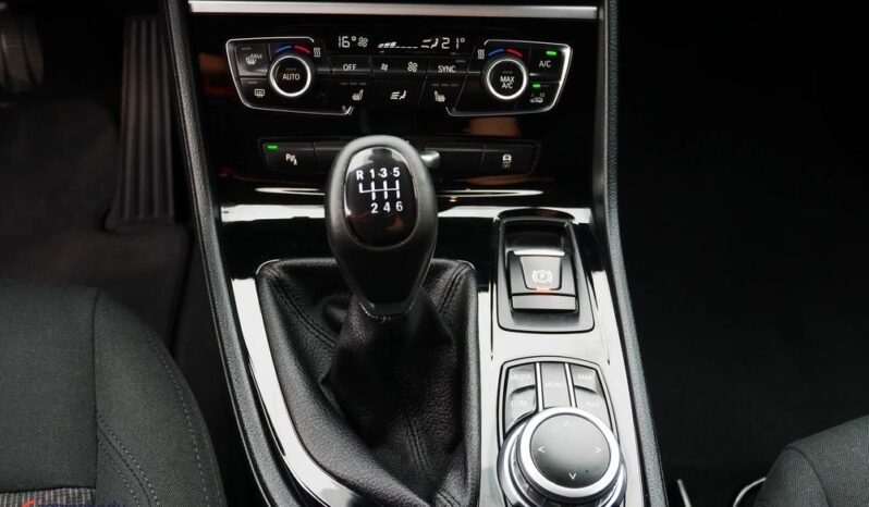 BMW Seria 2 218d Sport Line full